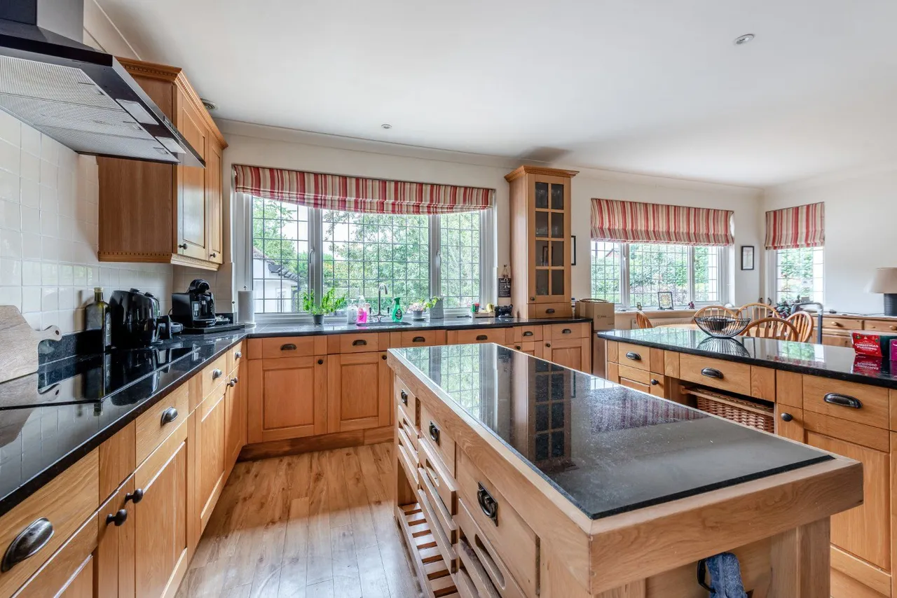 West Close, Middleton-on-Sea, West Sussex, PO22 7RP, photo 4
