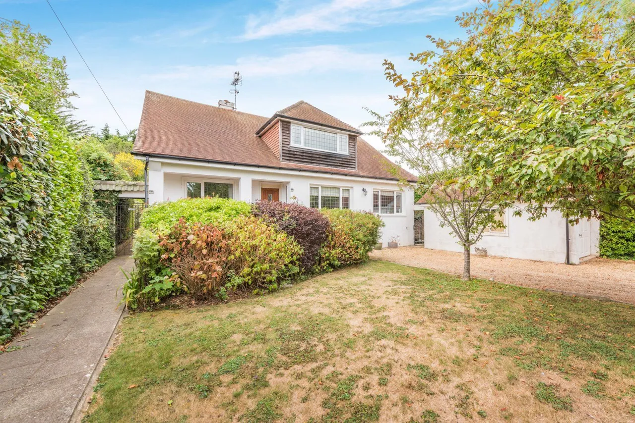 3 bed house for sale — West Close, Middleton-on-Sea, West Sussex, PO22 7RP