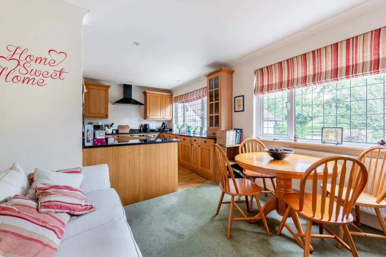 West Close, Middleton-on-Sea, West Sussex, PO22 7RP, photo 5