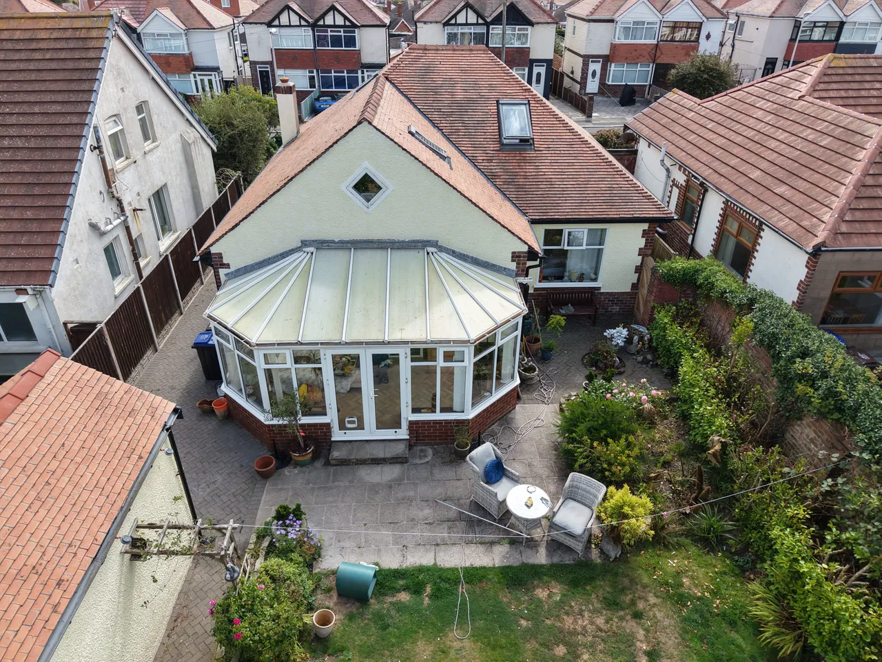 Bryning Avenue, Bispham, FY2, photo 6