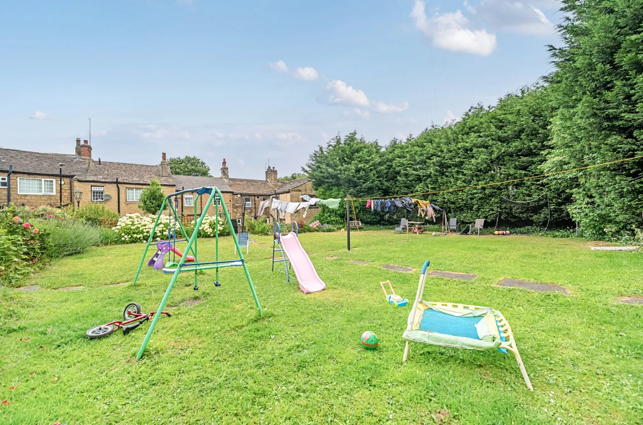 Thornhill Street, Calverley, LS28, photo 11
