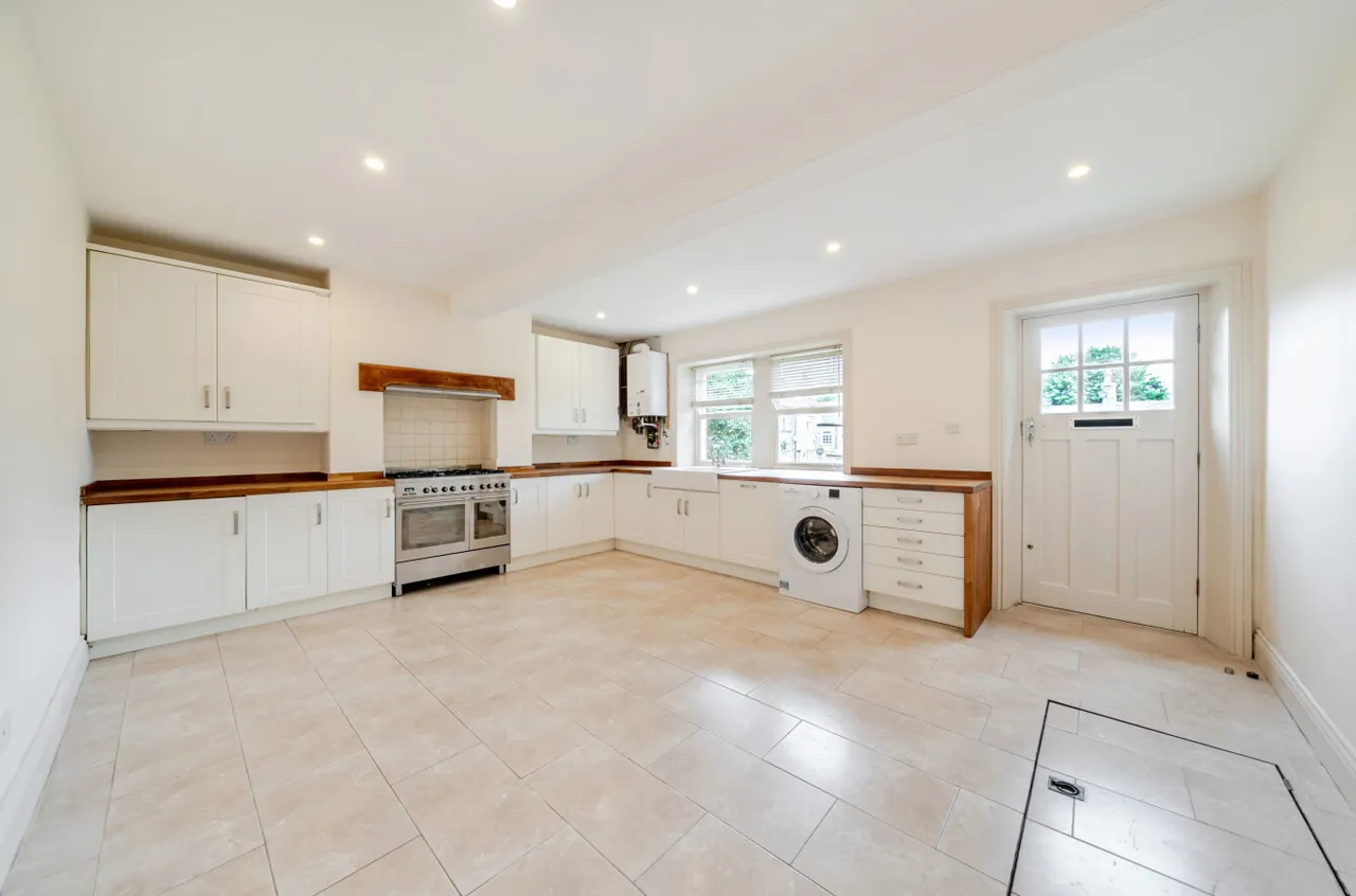 Thornhill Street, Calverley, LS28, photo 19