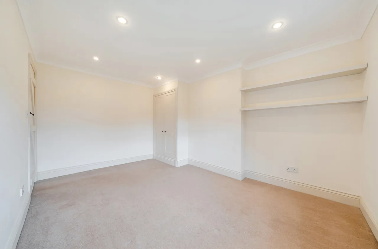 Thornhill Street, Calverley, LS28, photo 15