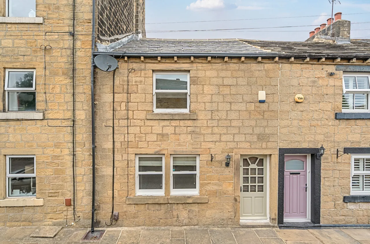 2 bed house for sale, Thornhill Street, Calverley, LS28
