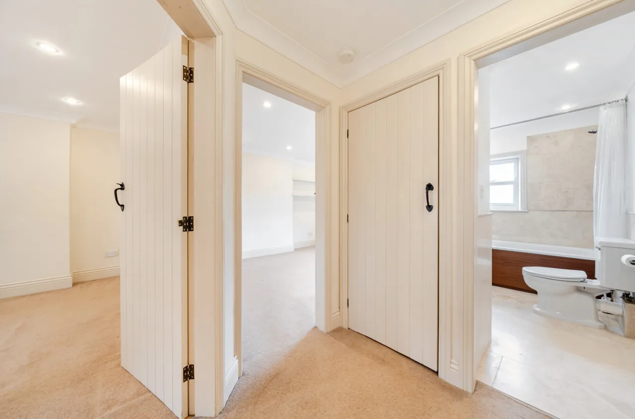 Thornhill Street, Calverley, LS28, photo 13
