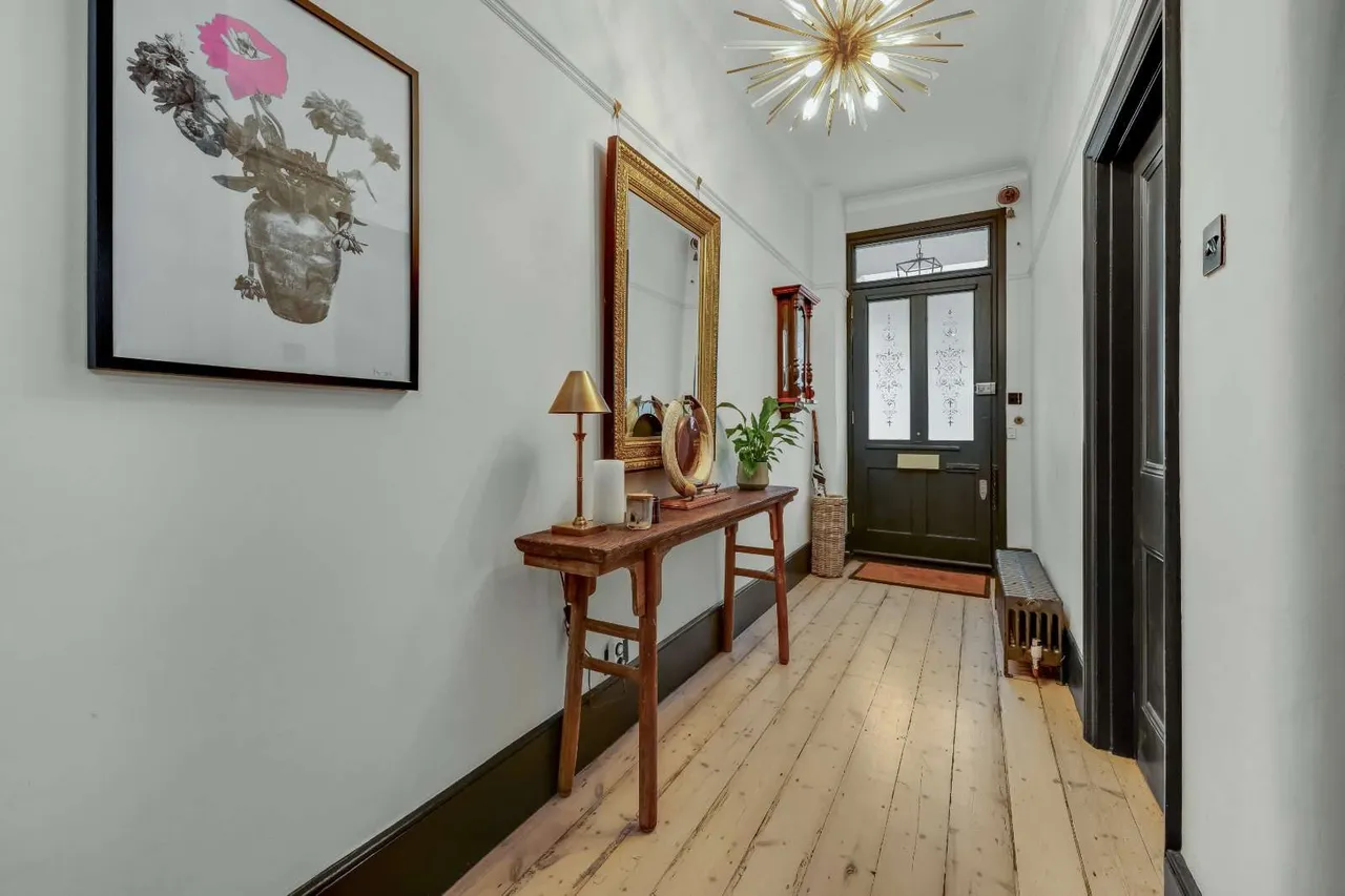 Weston Park, Thames Ditton, Surrey, KT7 0HL, photo 4
