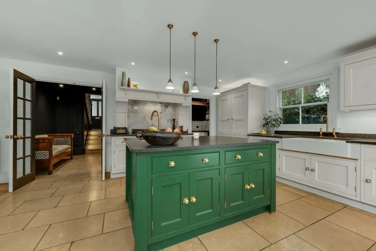Weston Park, Thames Ditton, Surrey, KT7 0HL, photo 12