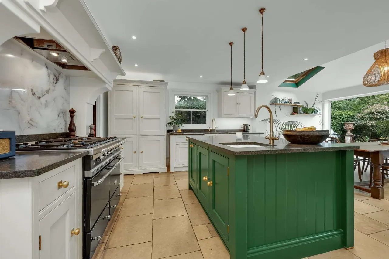 Weston Park, Thames Ditton, Surrey, KT7 0HL, photo 10