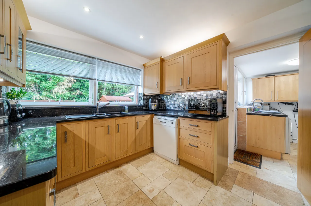 Springfield Road, Camberley, Surrey, GU15 1AB, photo 4