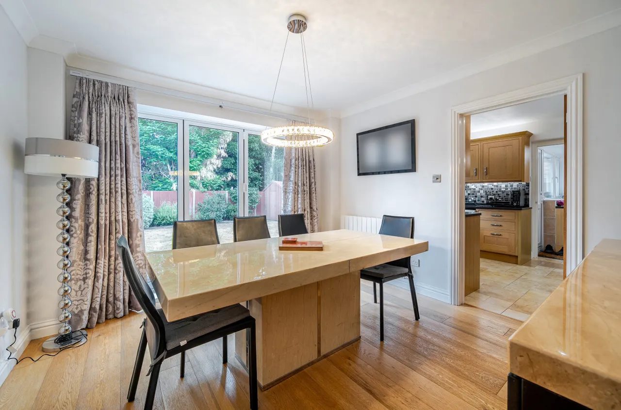 Springfield Road, Camberley, Surrey, GU15 1AB, photo 3