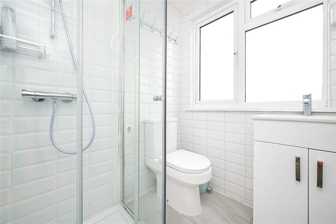Beech Way, Twickenham, TW2, photo 16