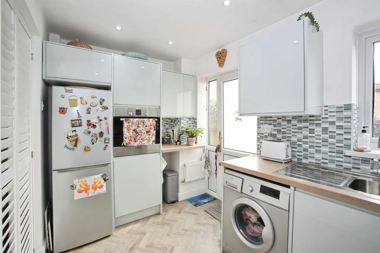 Pine Court Pontypridd, CF38, photo 8