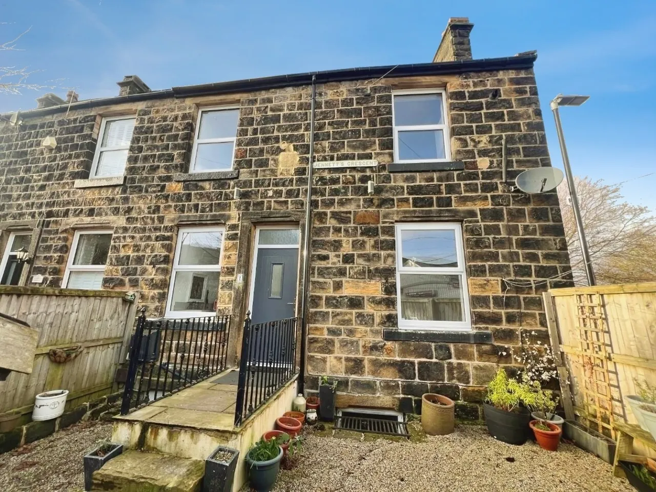 2 bed house to rent — Jennetts Crescent, Otley, LS21 3EB