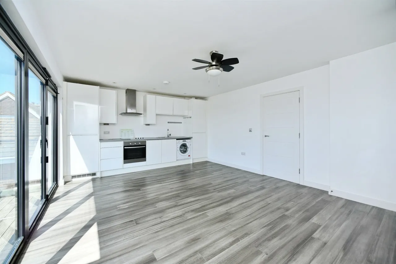 South Coast Road, Peacehaven, BN10, photo 4