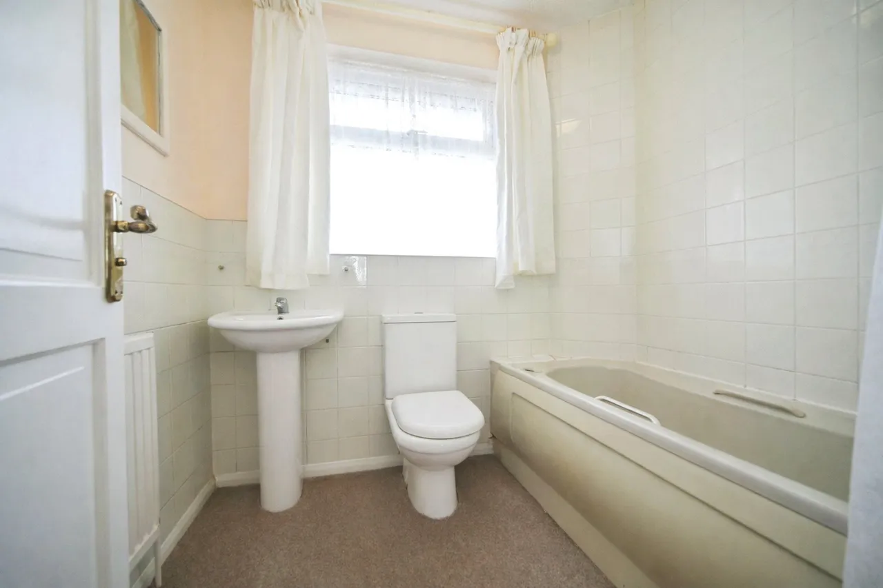 Hickling Drive, BURY ST. EDMUNDS, Suffolk, IP33, photo 11