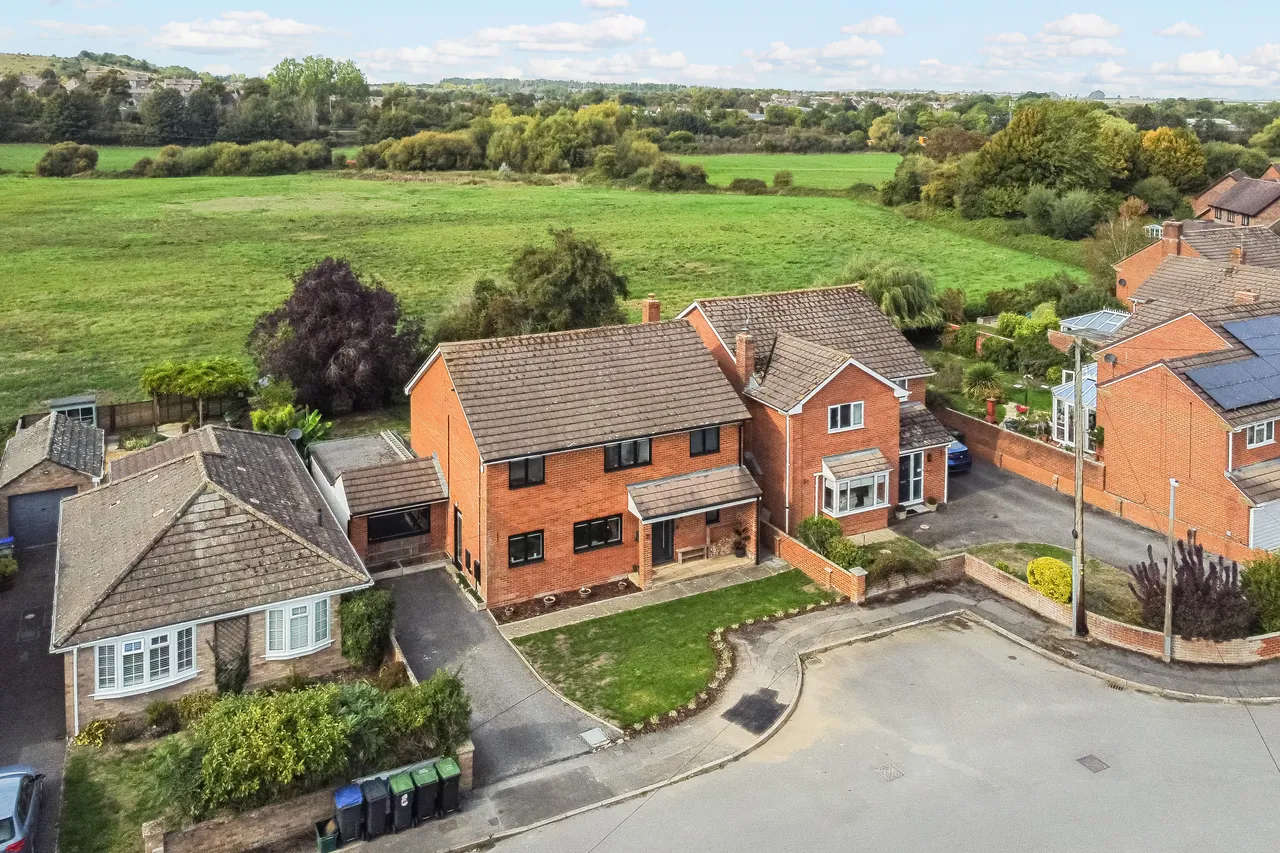 Chestnut Close, Salisbury, SP1, photo 15