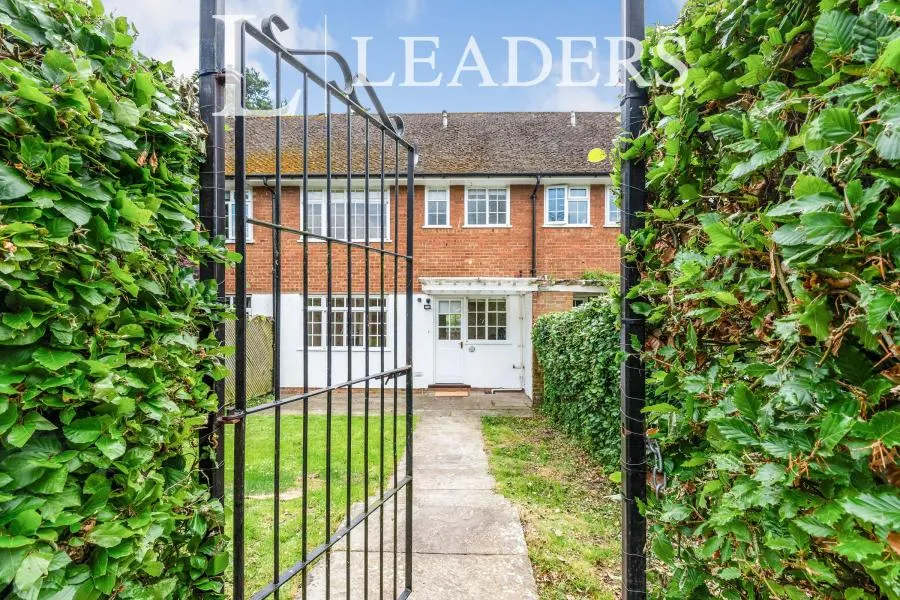 The Crescent, Redhill, RH1, photo 9