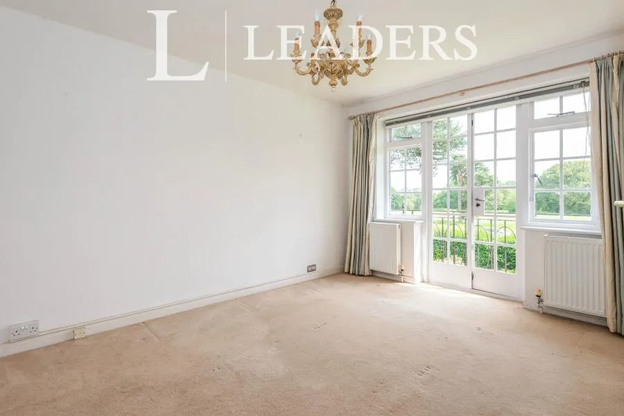 The Crescent, Redhill, RH1, photo 6