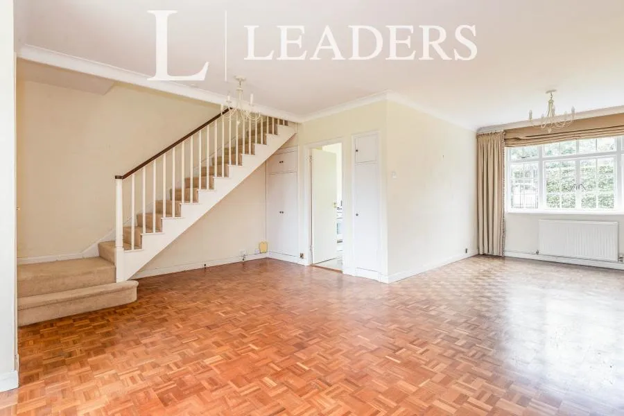 The Crescent, Redhill, RH1, photo 2