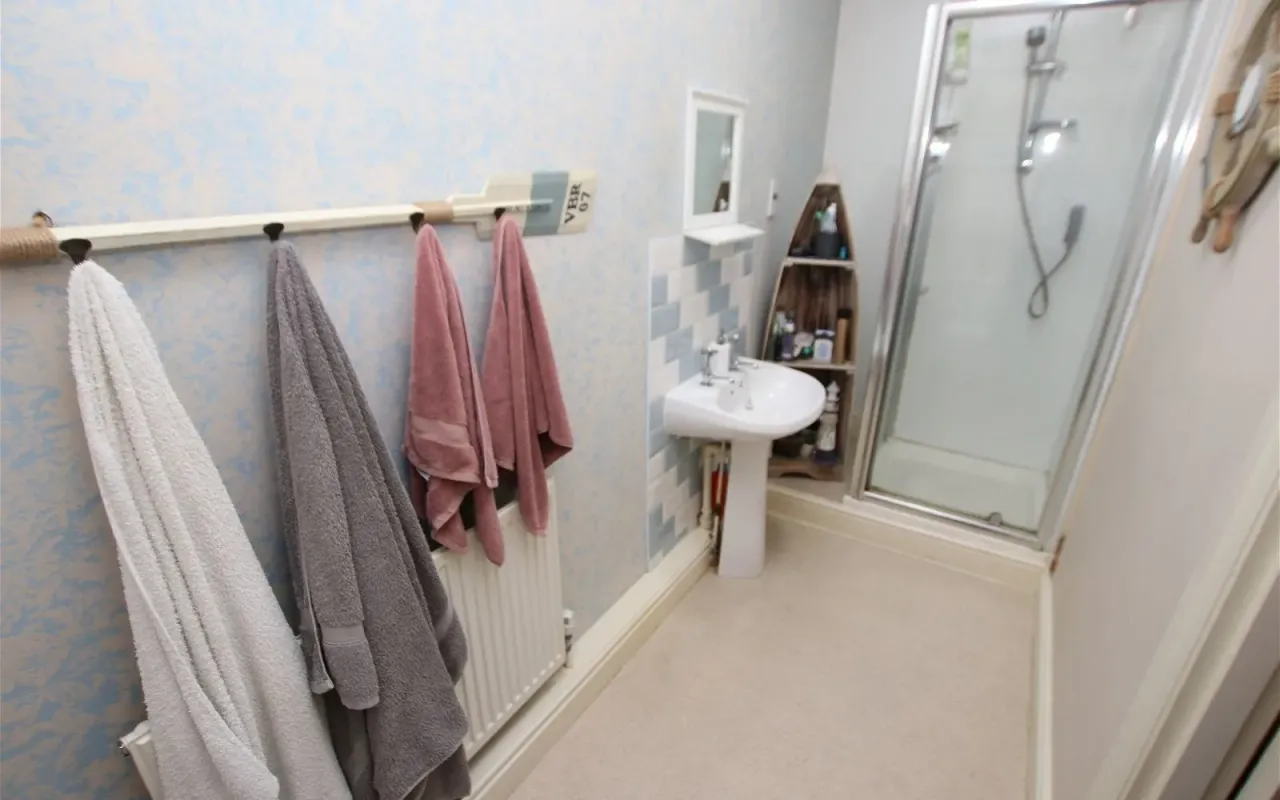 Green Road, Dodworth, photo 26