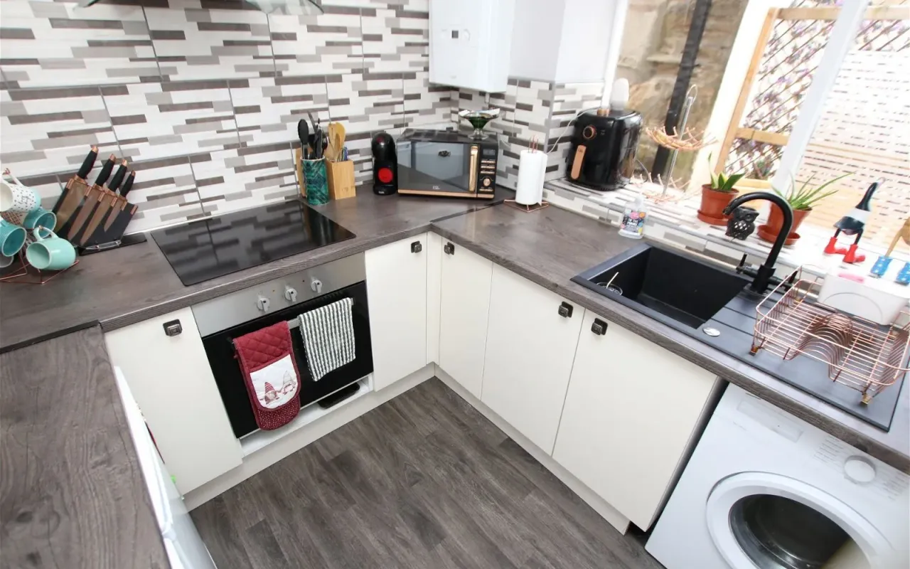 Green Road, Dodworth, photo 24