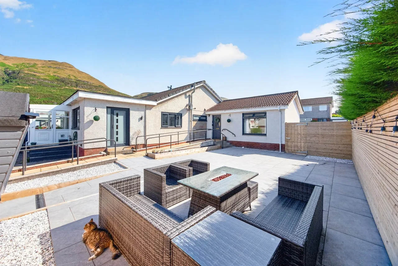 3 bed house for sale — Craigton Crescent, Alva