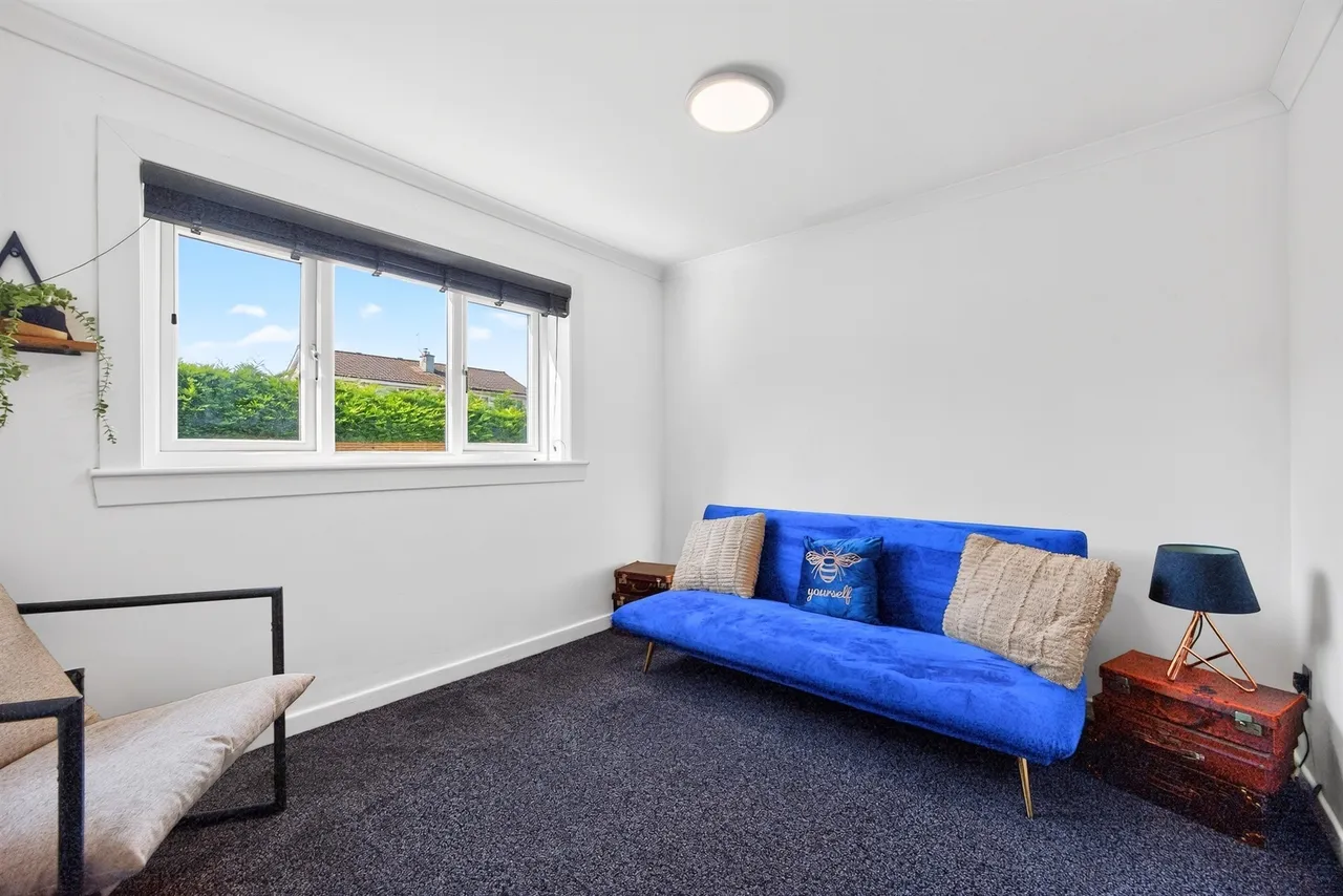 Craigton Crescent, Alva, photo 9