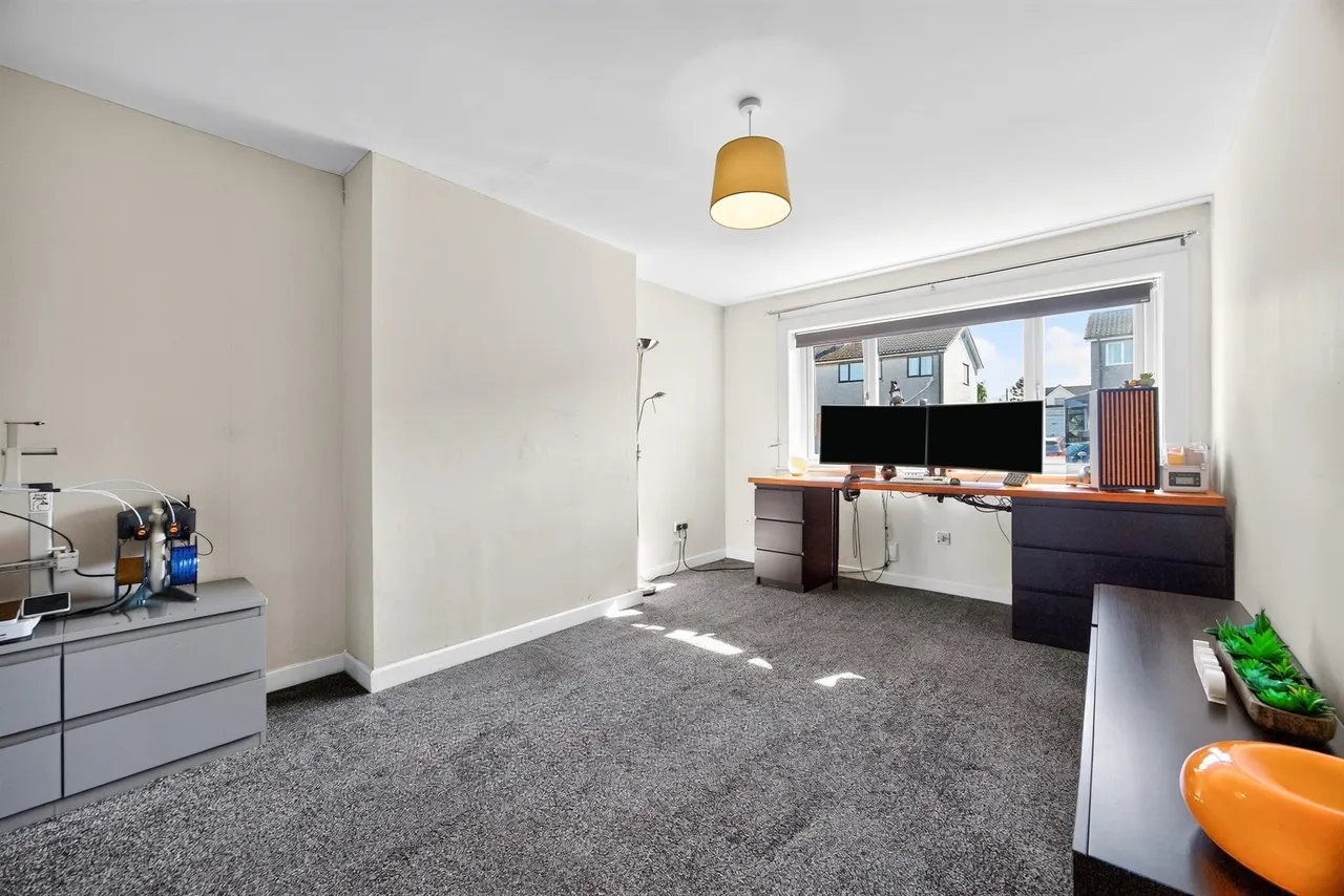 Craigton Crescent, Alva, photo 8