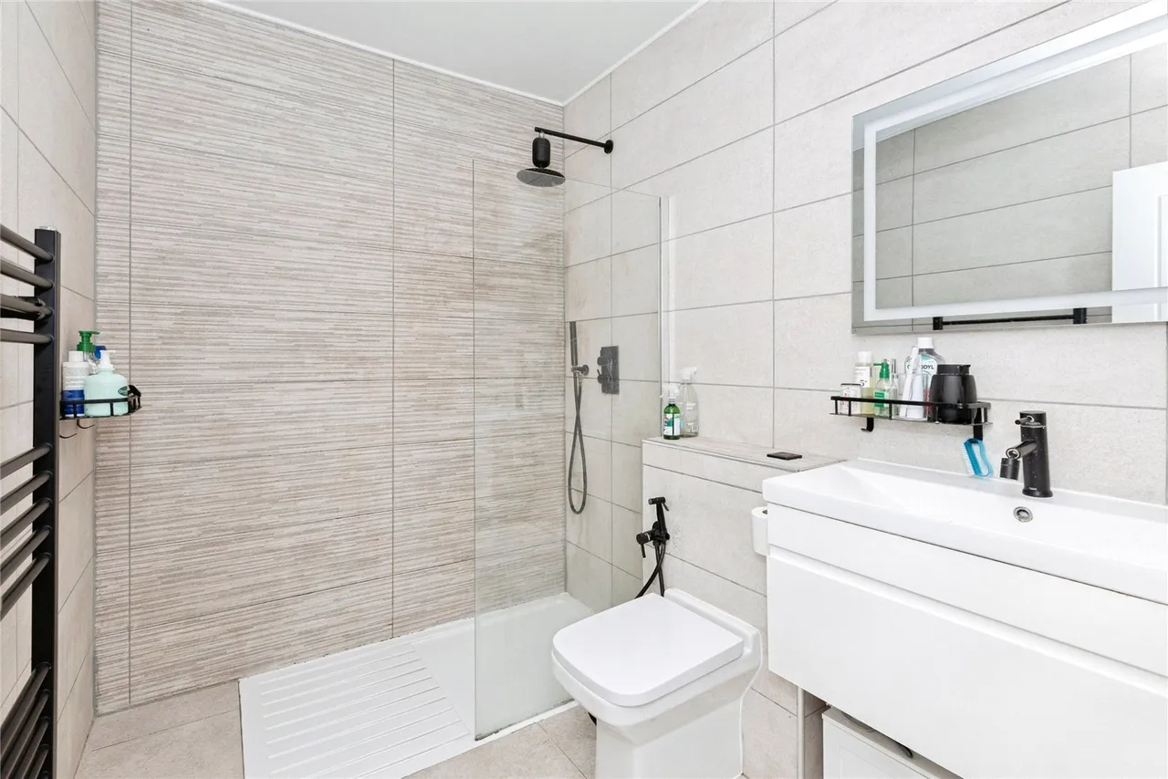 Caterham Avenue, Ilford, IG5, photo 12
