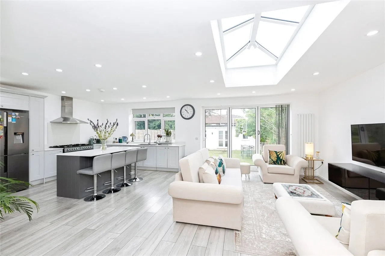 Caterham Avenue, Ilford, IG5, photo 4