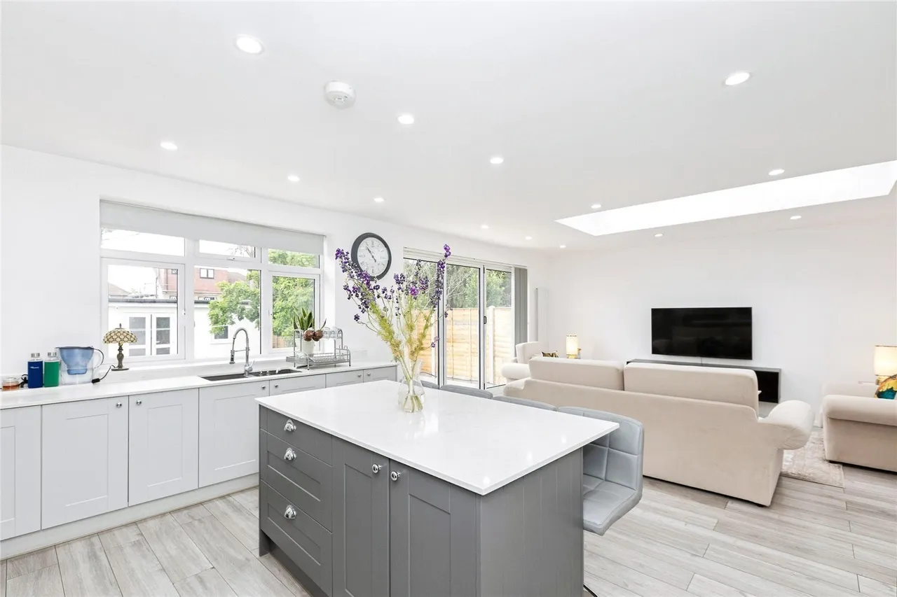 Caterham Avenue, Ilford, IG5, photo 9