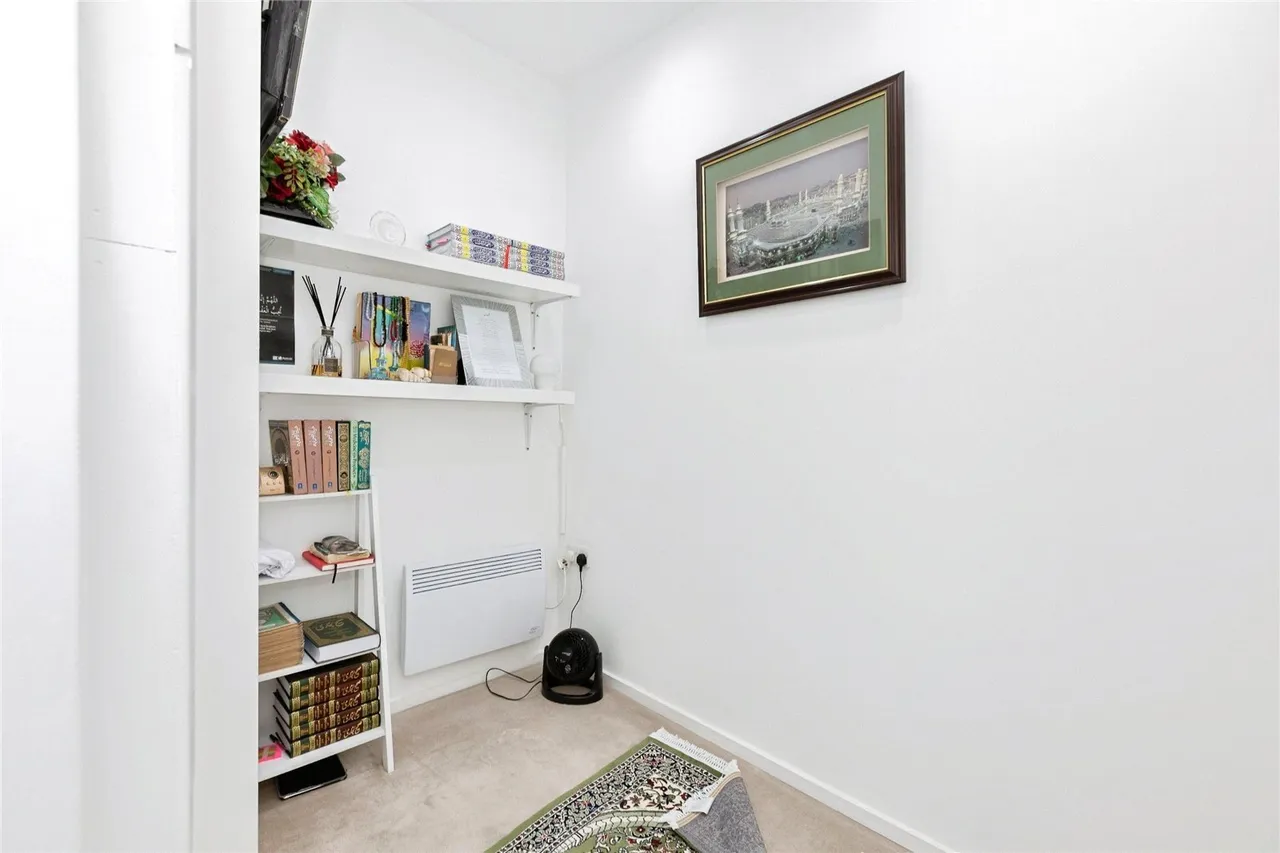 Caterham Avenue, Ilford, IG5, photo 19
