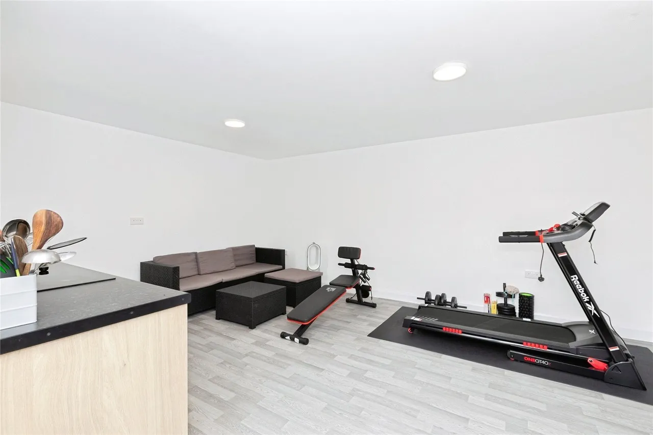 Caterham Avenue, Ilford, IG5, photo 14