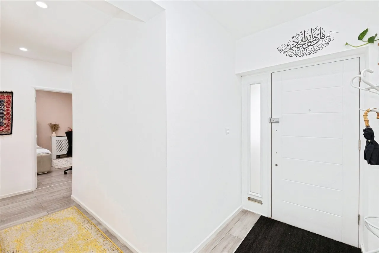Caterham Avenue, Ilford, IG5, photo 20