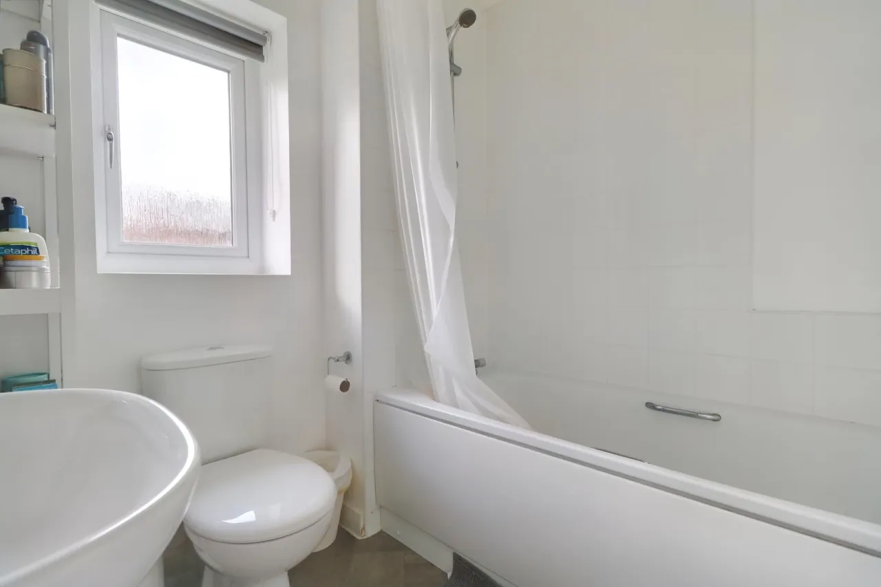 Lomas Way, Congleton, photo 9