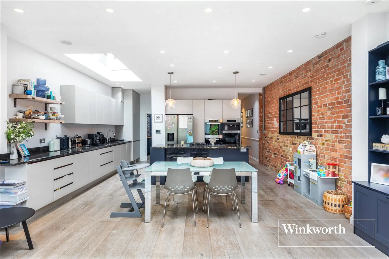 Bow Lane, Finchley, N12, photo 14