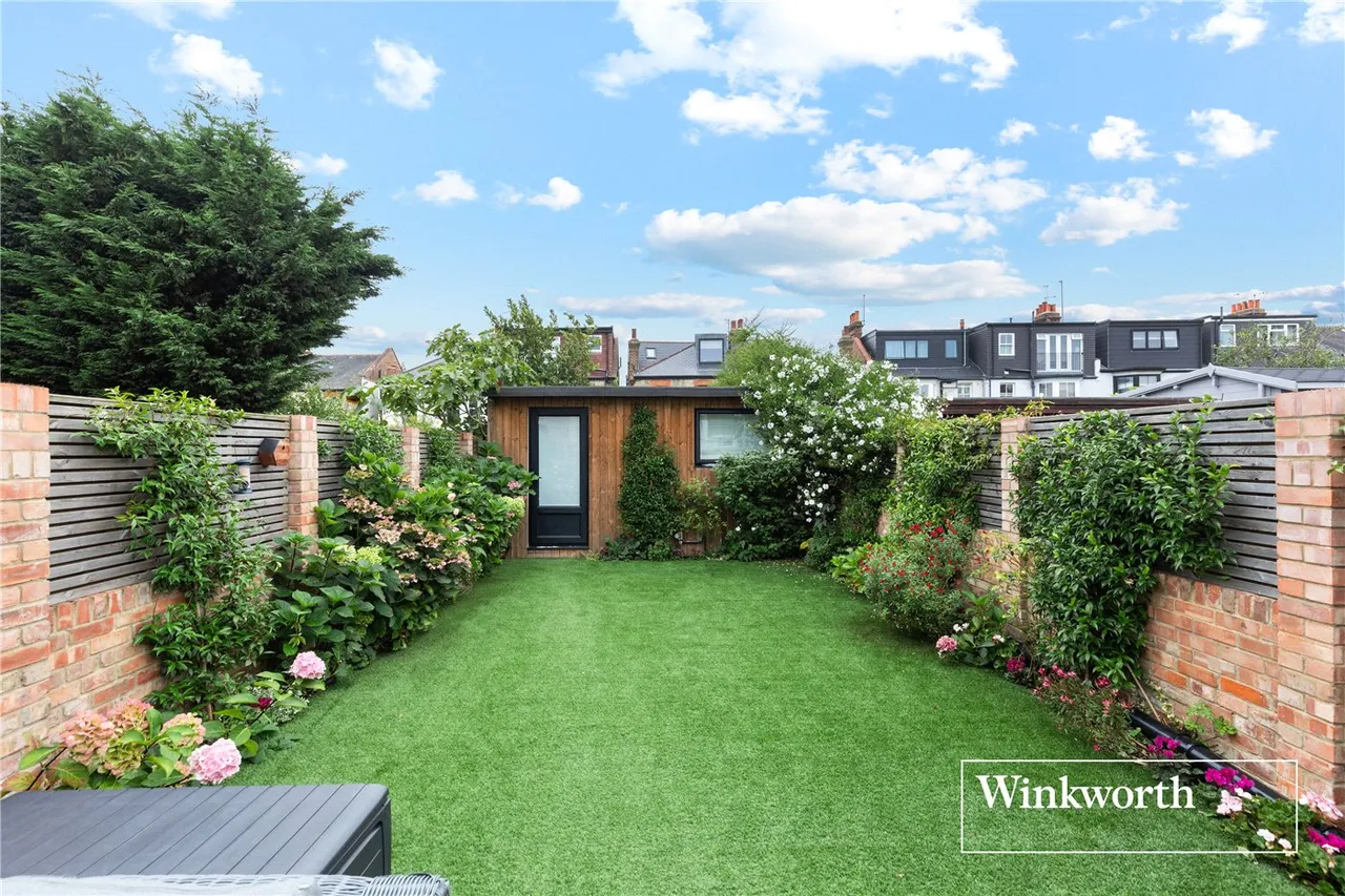 Bow Lane, Finchley, N12, photo 21
