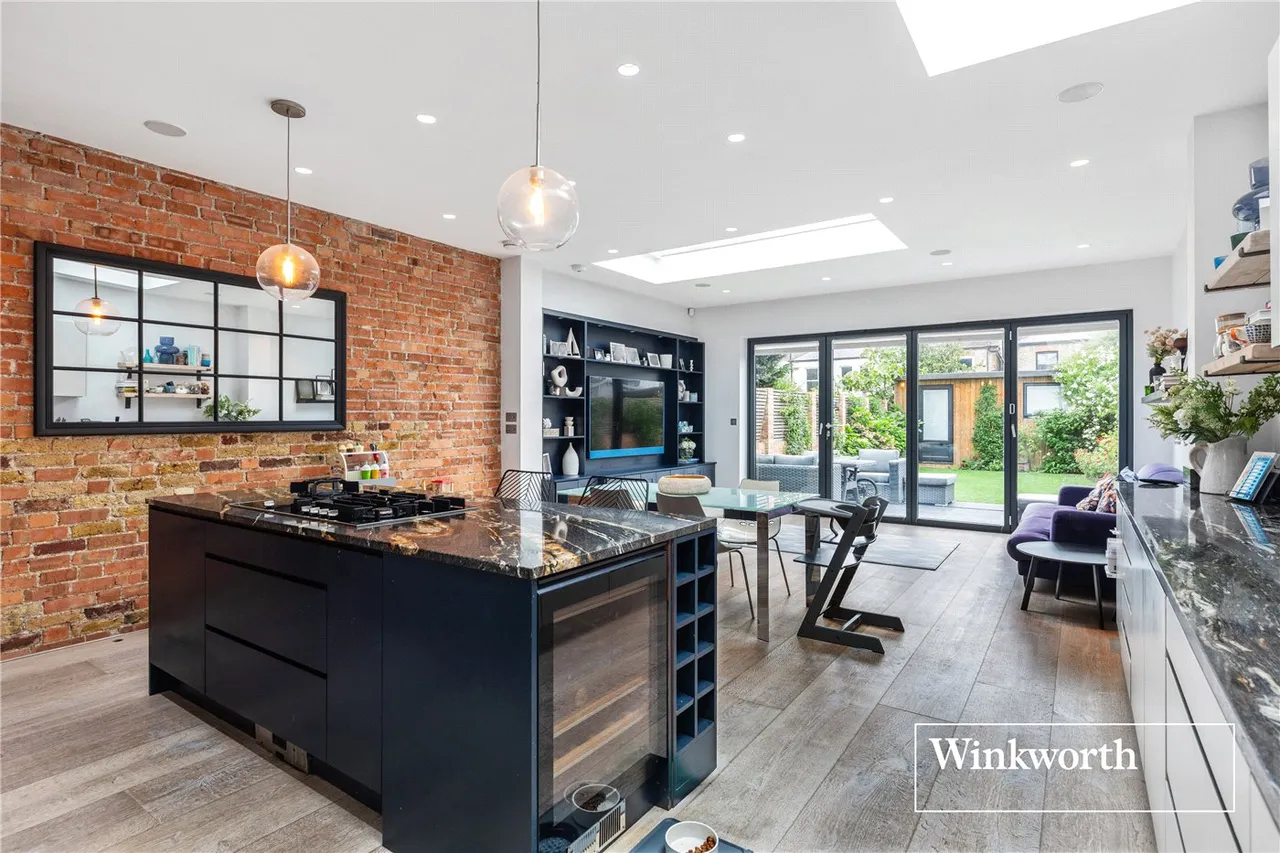 Bow Lane, Finchley, N12, photo 4