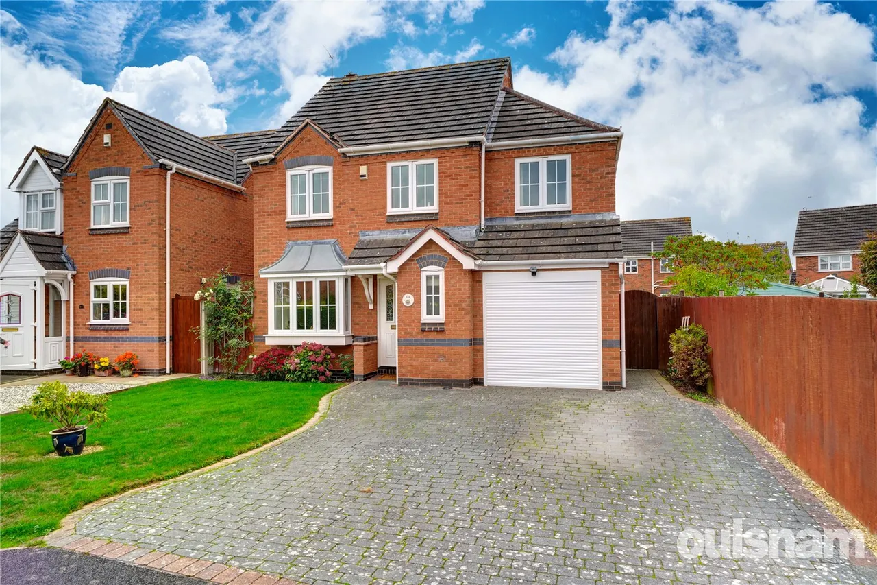 4 bed house for sale — Showell Grove, Droitwich, Worcestershire, WR9 8UD