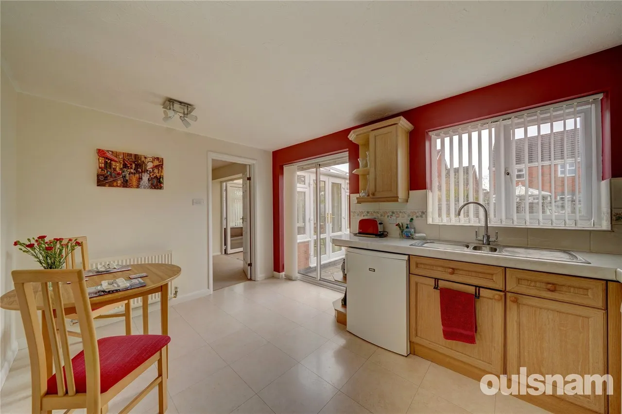 Showell Grove, Droitwich, Worcestershire, WR9 8UD, photo 6
