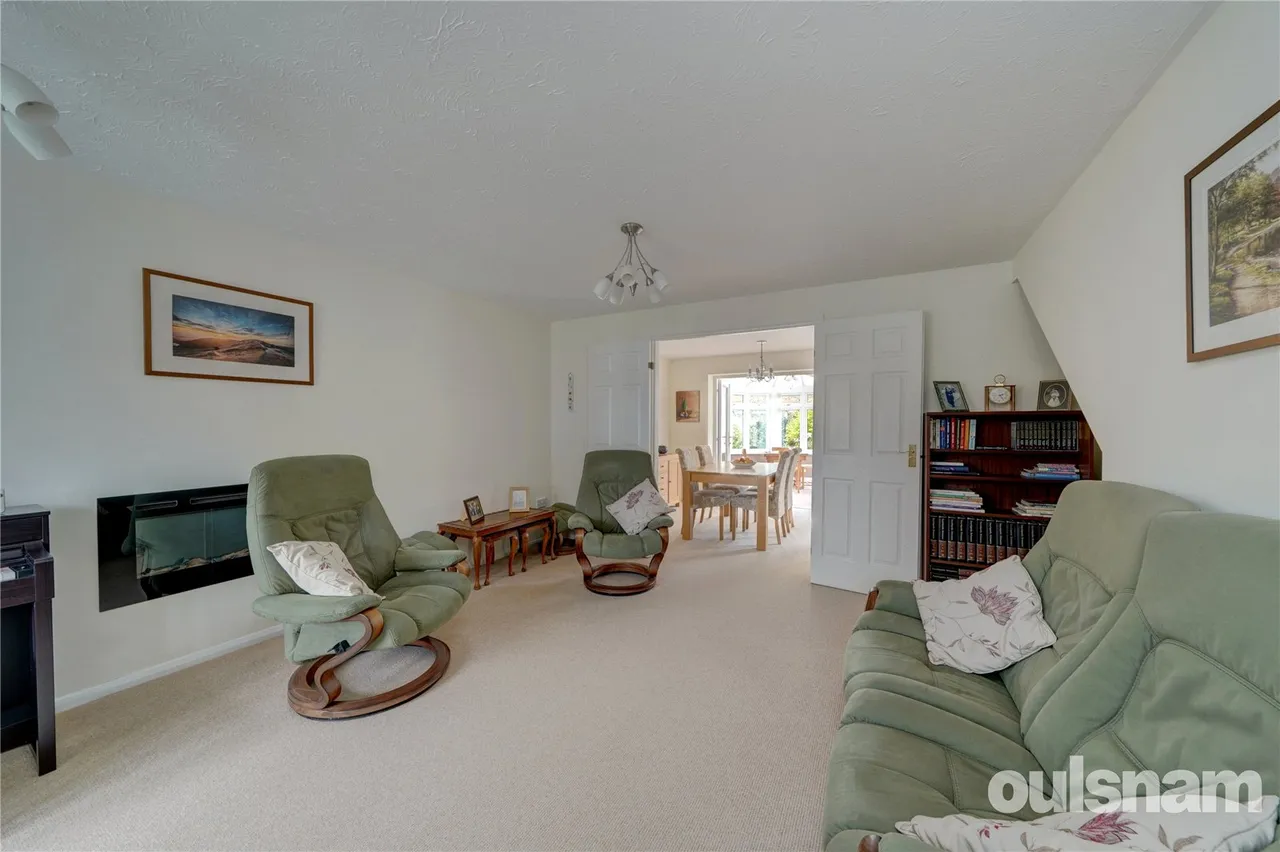 Showell Grove, Droitwich, Worcestershire, WR9 8UD, photo 2