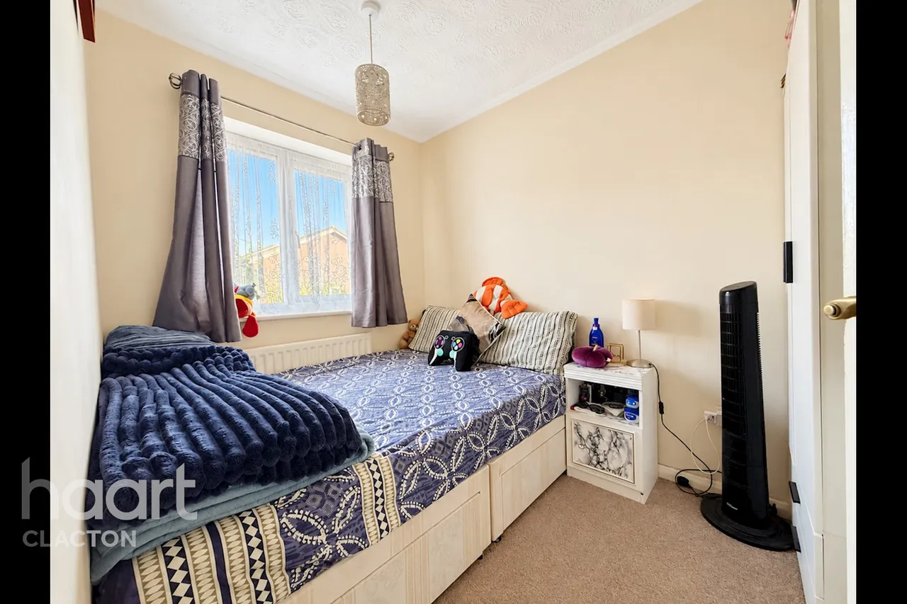Greenacres, Clacton-On-Sea, CO15, photo 9