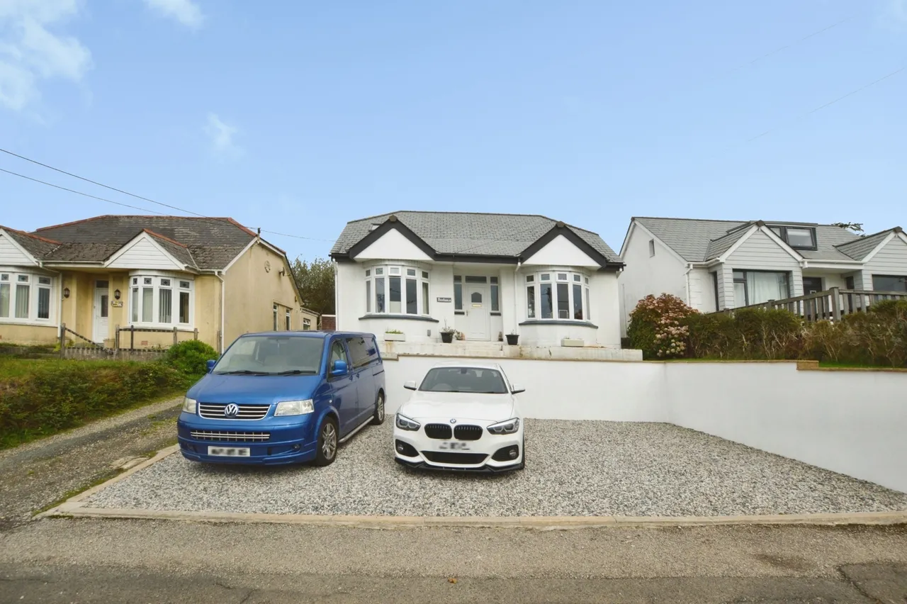 3 bed property for sale, Parka Road, St. Columb, TR9