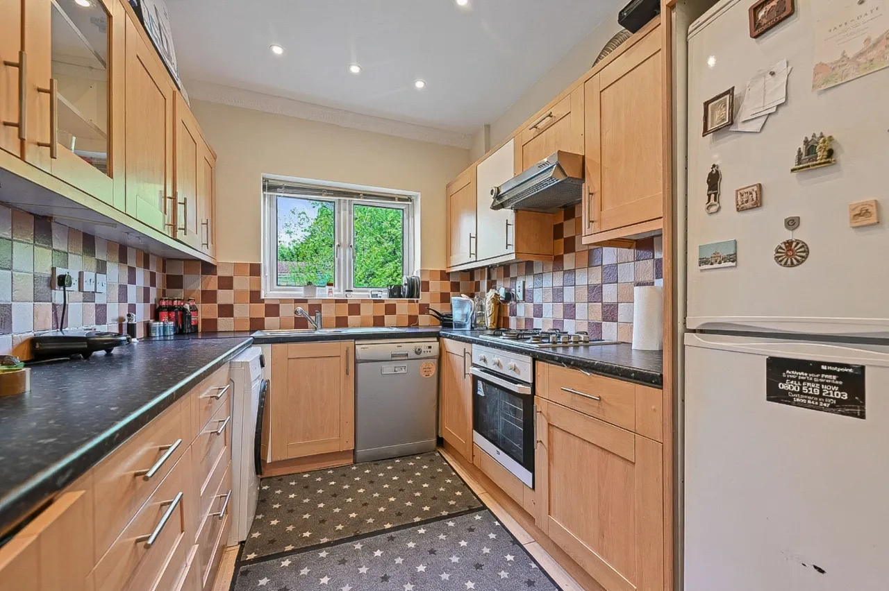 51 Vyner Road, London, photo 2