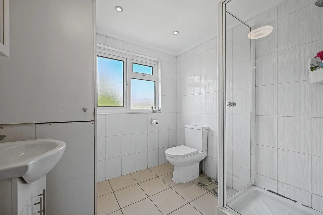 51 Vyner Road, London, photo 8