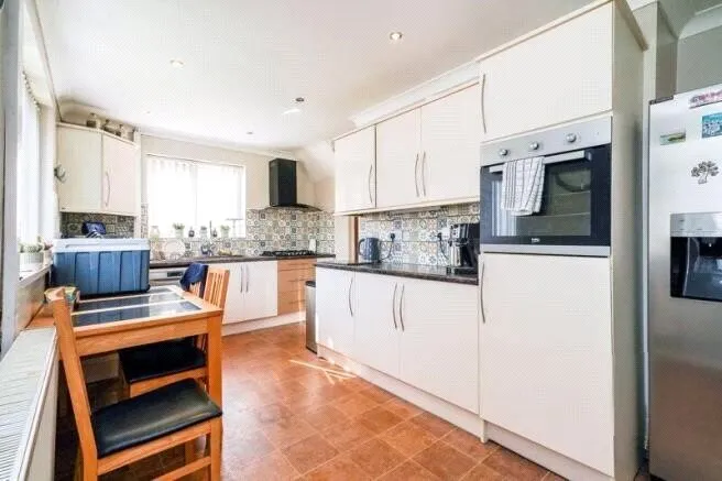Ruskin Drive, Armthorpe, Doncaster, South Yorkshire, DN3, photo 3