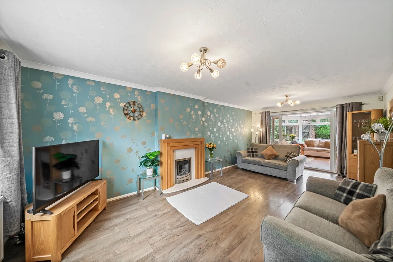 Grantwood, Ashton-In-Makerfield, Wigan, Wigan, WN4 8LW, photo 2