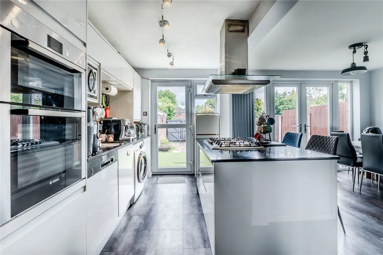 King Lane, Leeds, LS17, photo 5
