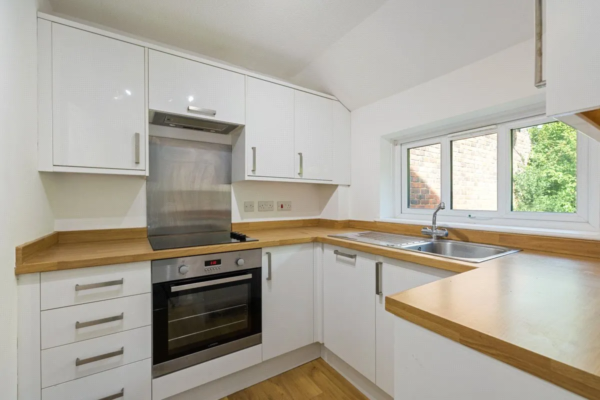 Chiltlee Manor Estate, Liphook, GU30, photo 4