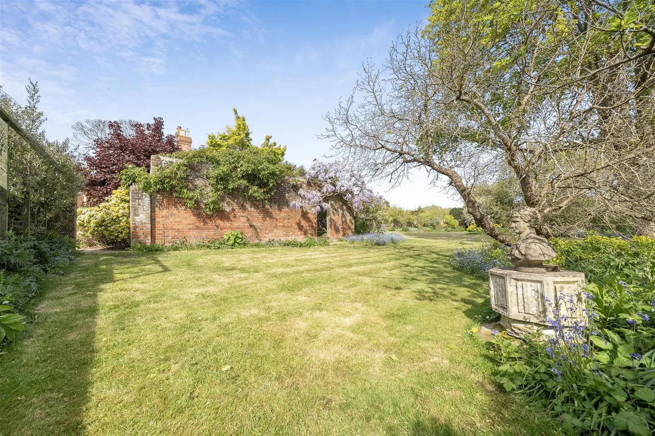 Church Street, Titchfield Village, photo 5